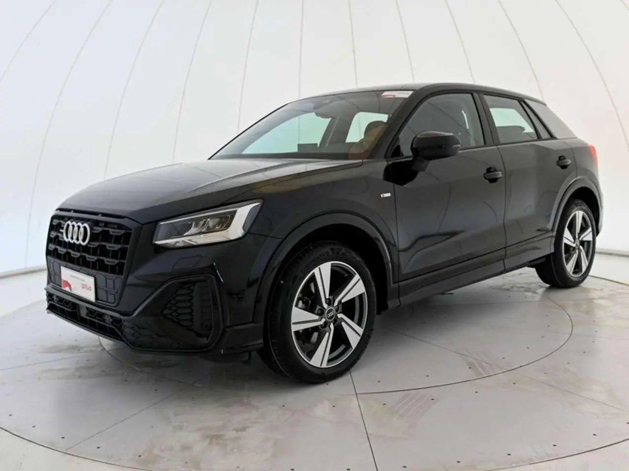 Photo 1 : Audi Q2 2023 Petrol