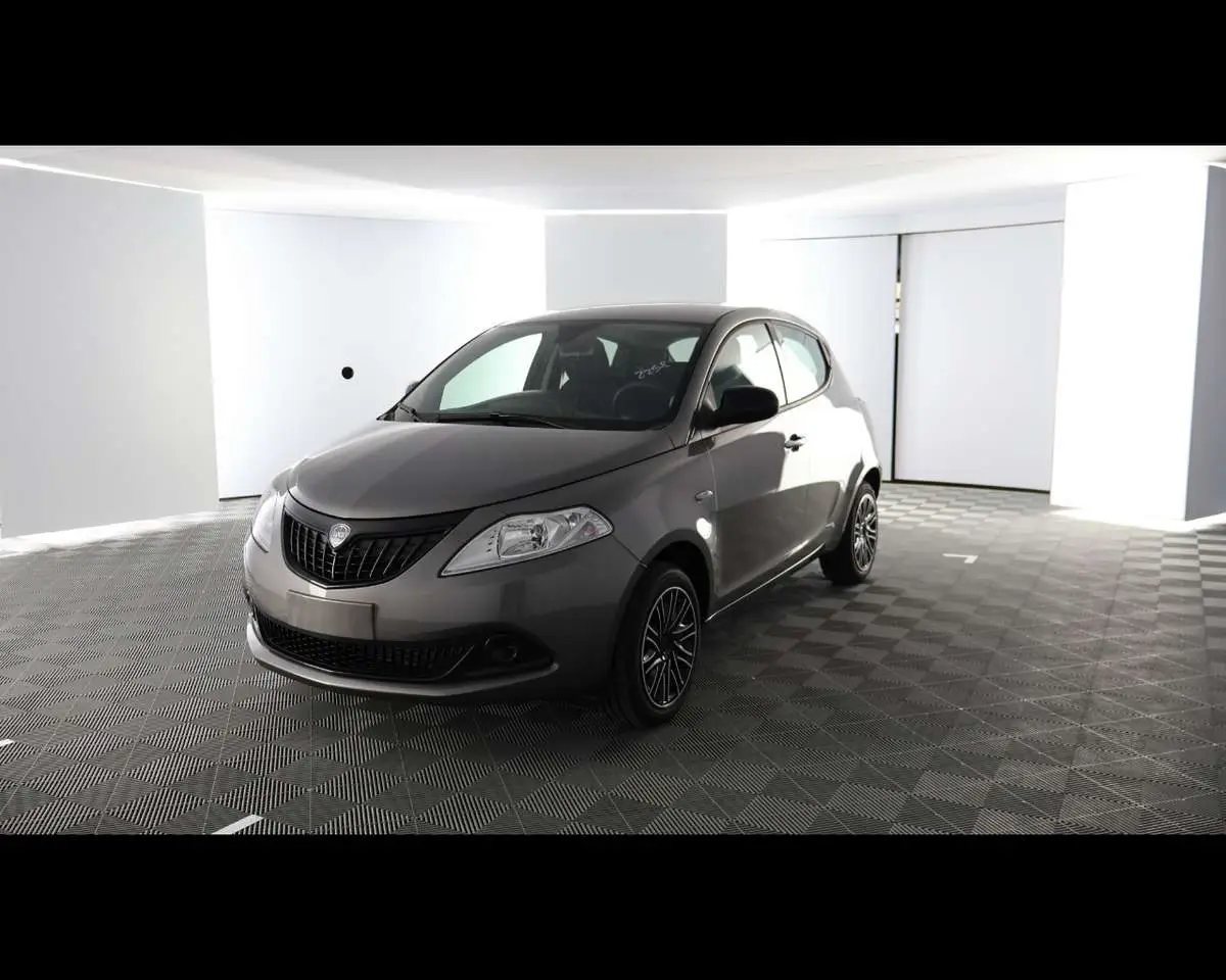 Photo 1 : Lancia Ypsilon 2024 Hybrid