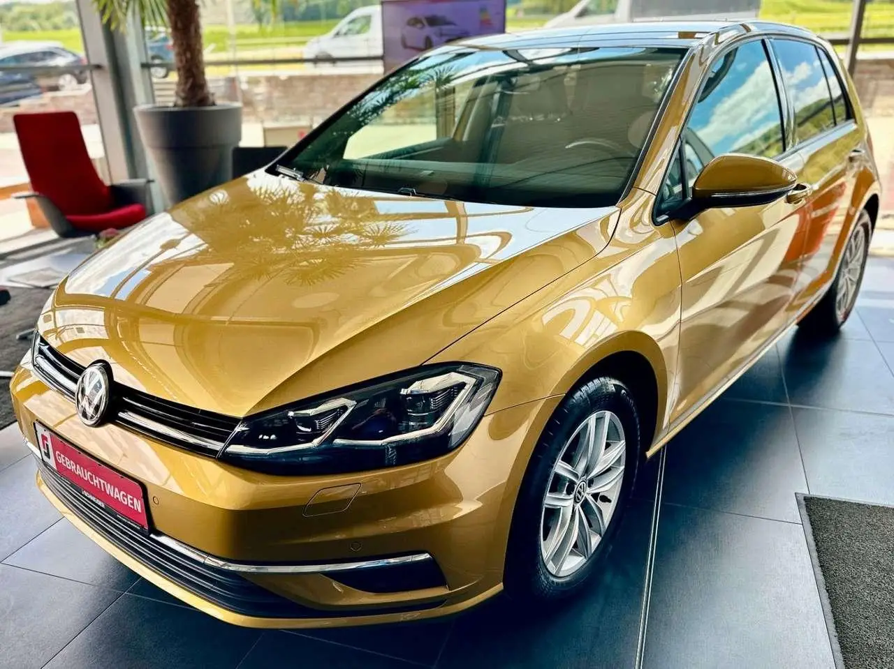 Photo 1 : Volkswagen Golf 2018 Petrol