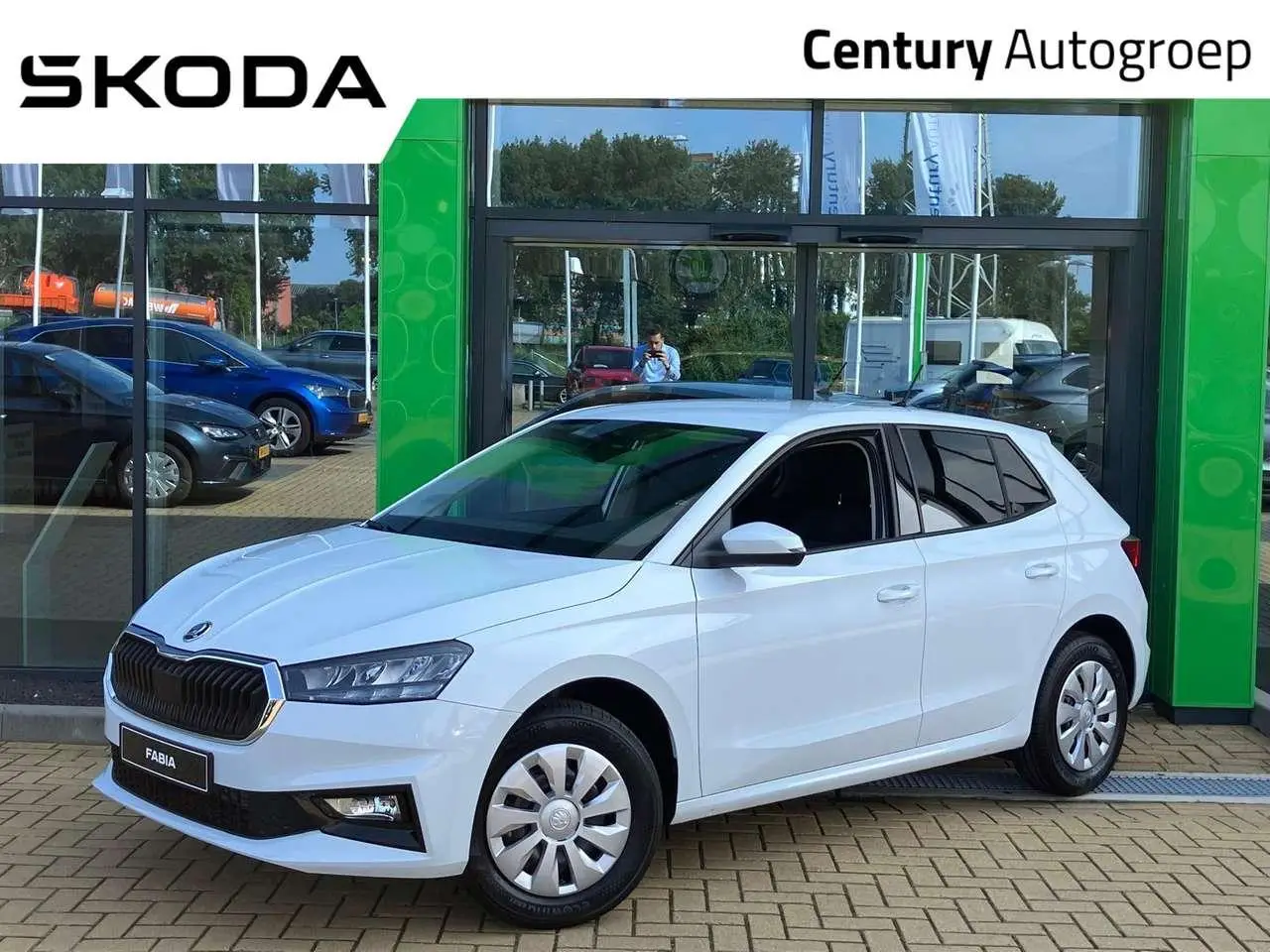 Photo 1 : Skoda Fabia 2024 Petrol