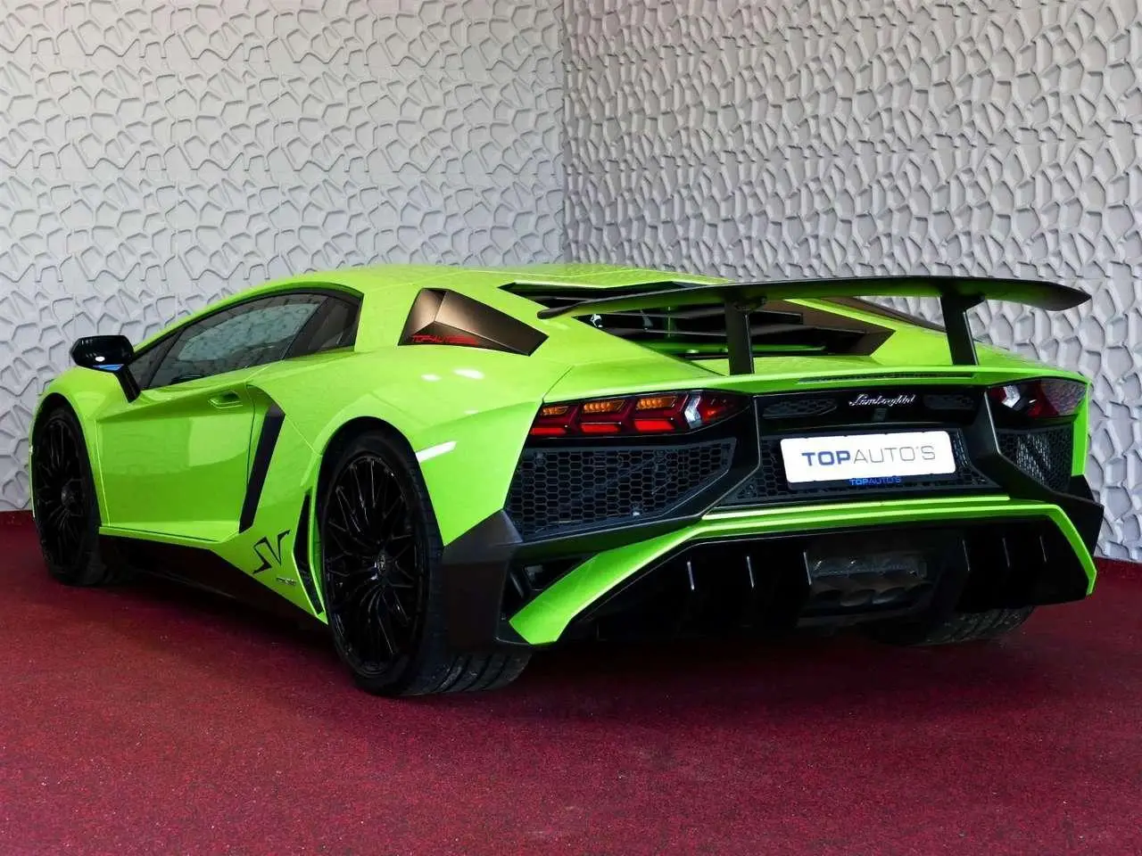 Photo 1 : Lamborghini Aventador 2016 Petrol