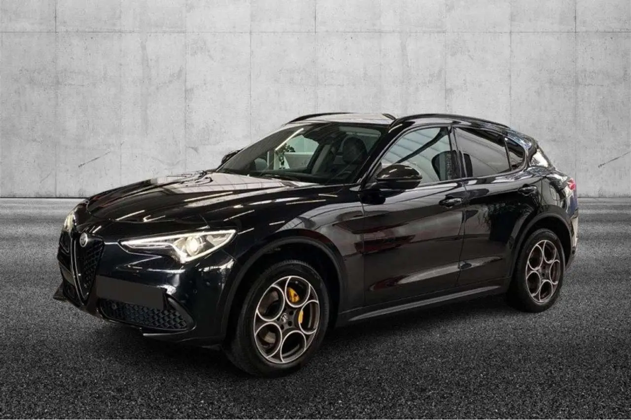 Photo 1 : Alfa Romeo Stelvio 2019 Petrol