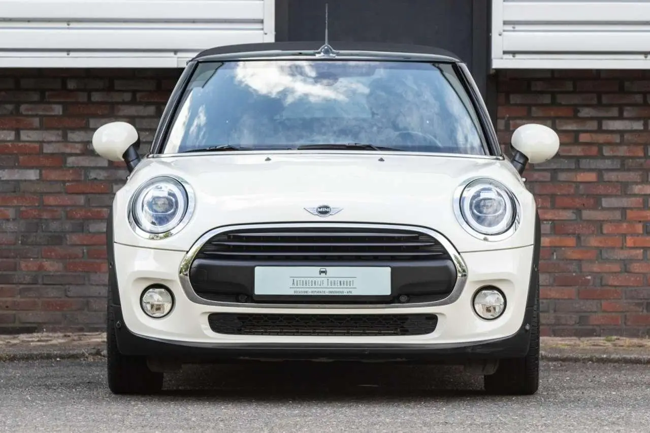 Photo 1 : Mini Cooper 2018 Petrol