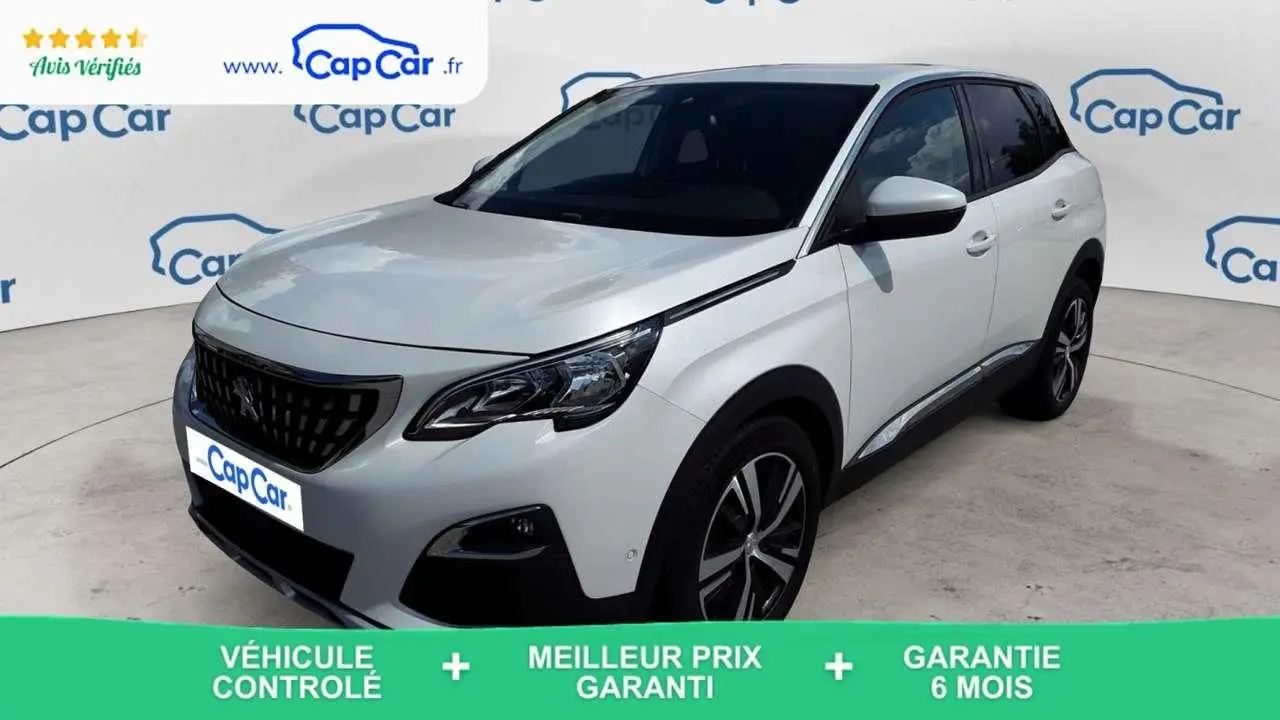 Photo 1 : Peugeot 3008 2019 Essence