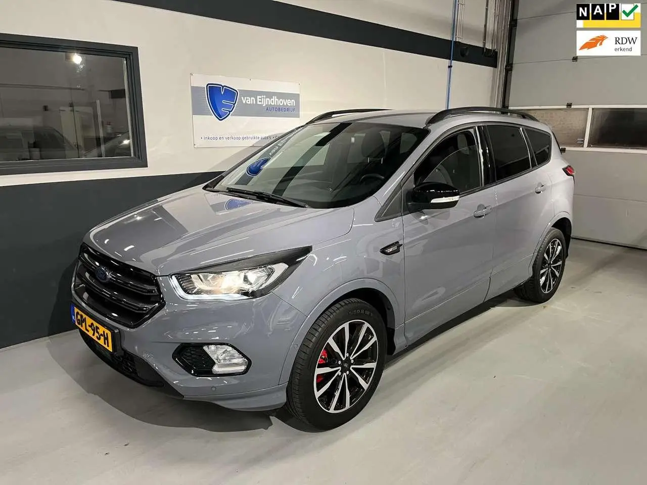 Photo 1 : Ford Kuga 2019 Petrol