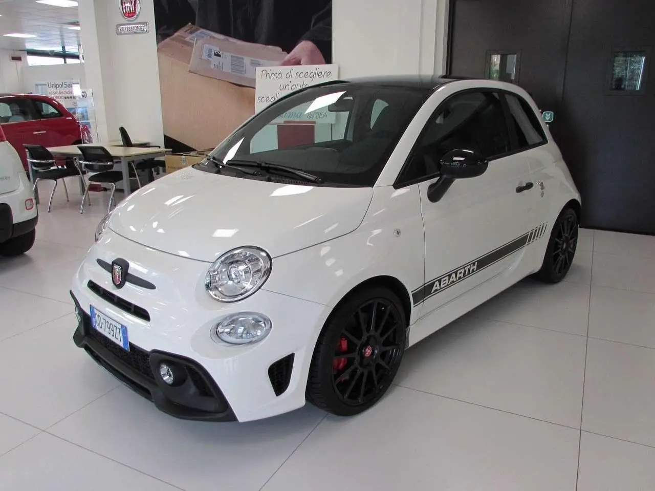 Photo 1 : Abarth 595 2021 Essence