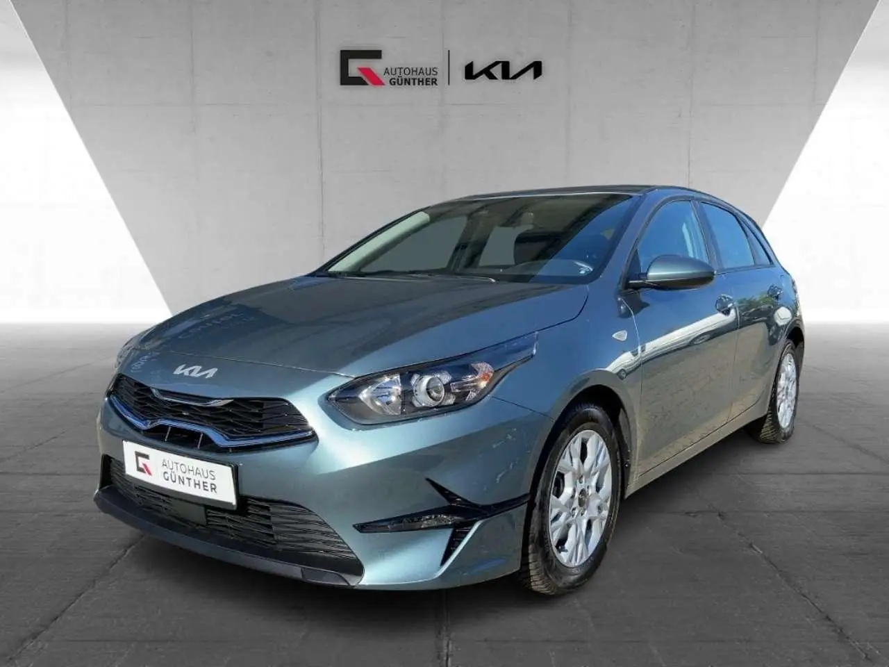 Photo 1 : Kia Ceed 2023 Petrol