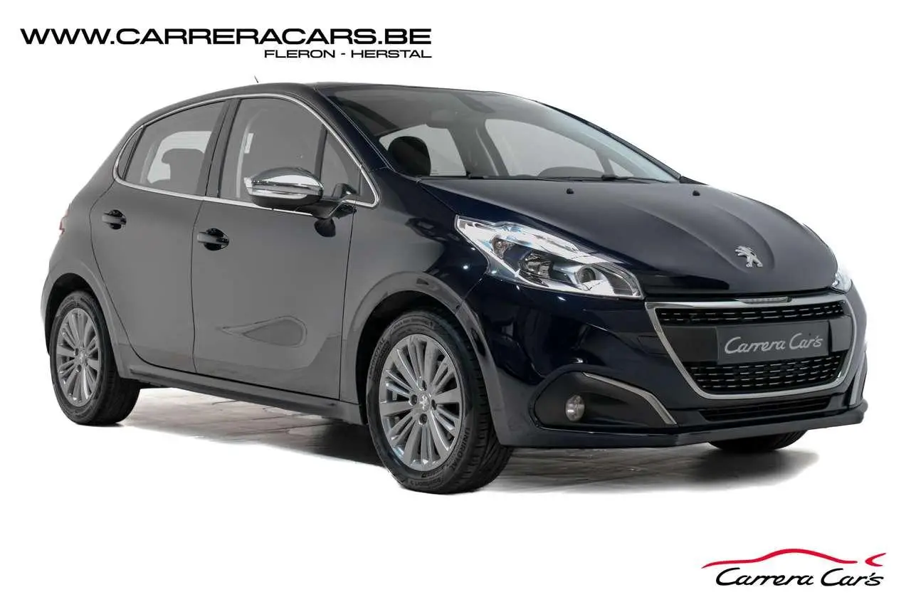 Photo 1 : Peugeot 208 2017 Essence