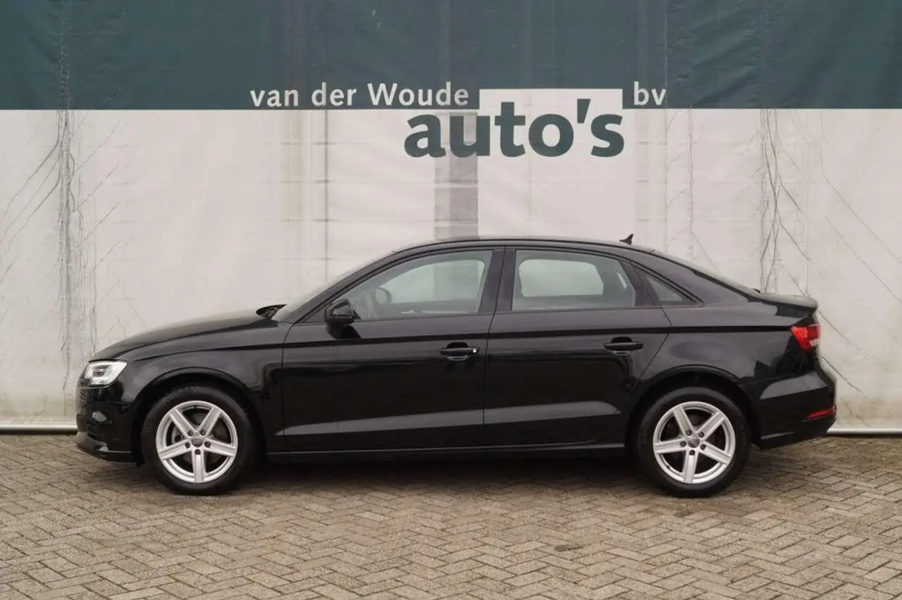 Photo 1 : Audi A3 2020 Petrol