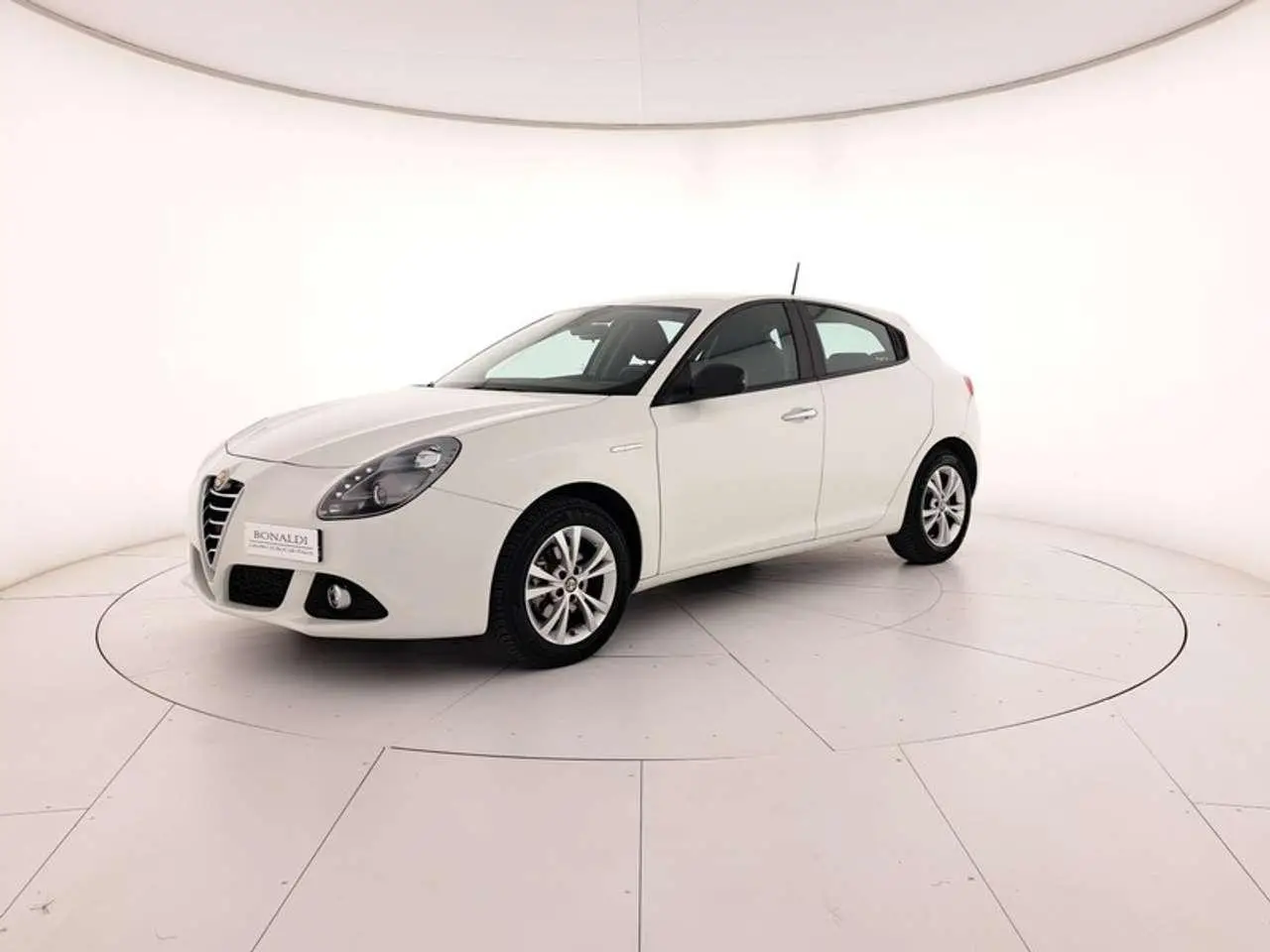 Photo 1 : Alfa Romeo Giulietta 2015 Petrol