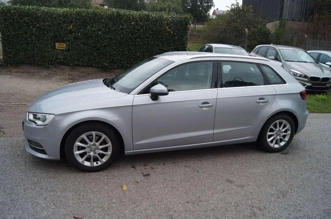 Photo 1 : Audi A3 2016 Petrol