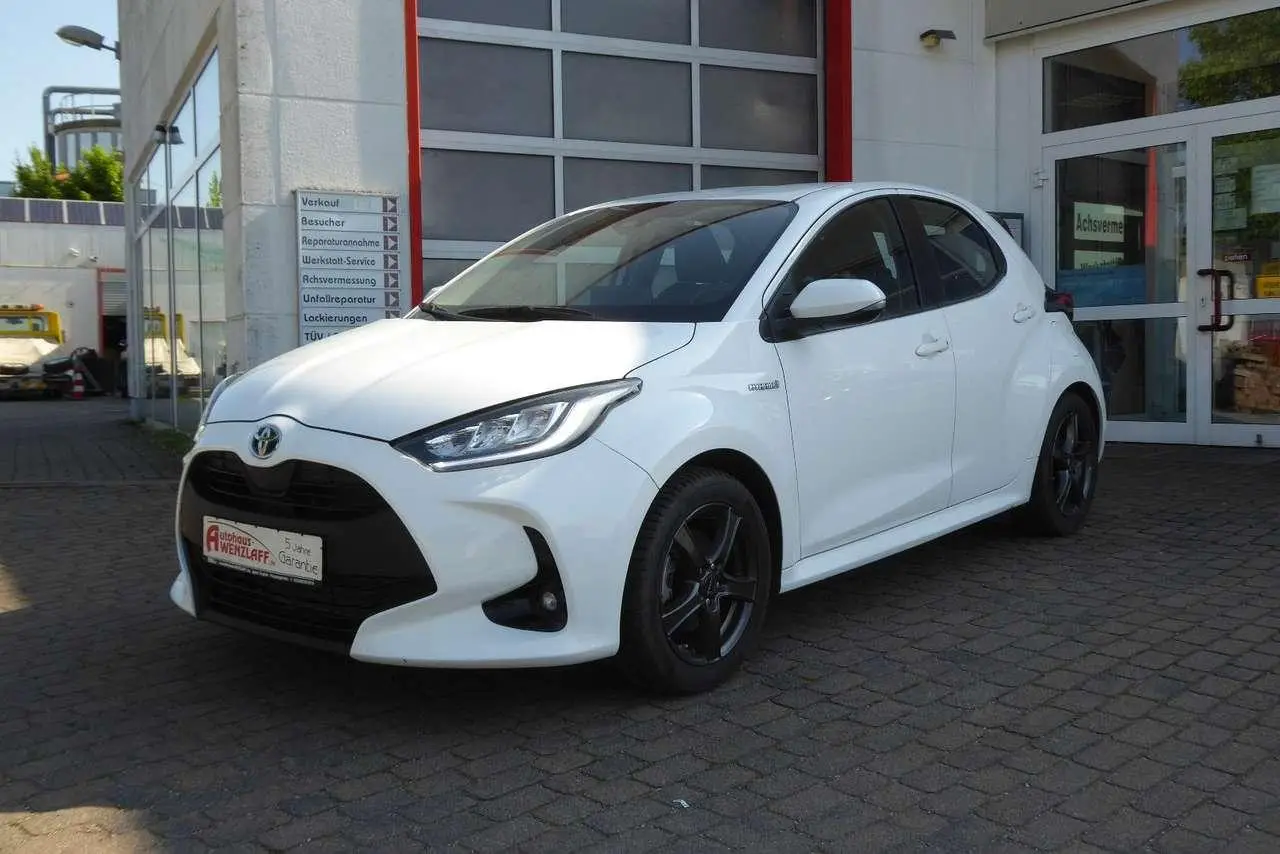 Photo 1 : Toyota Yaris 2021 Hybrid