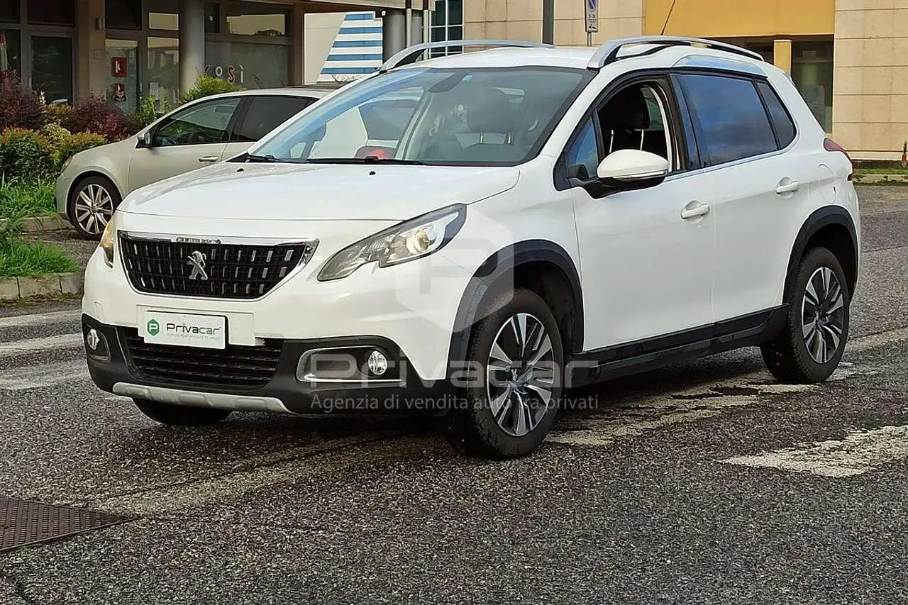 Photo 1 : Peugeot 2008 2018 Essence