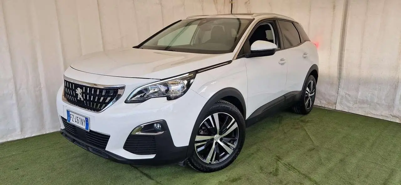 Photo 1 : Peugeot 3008 2019 Diesel