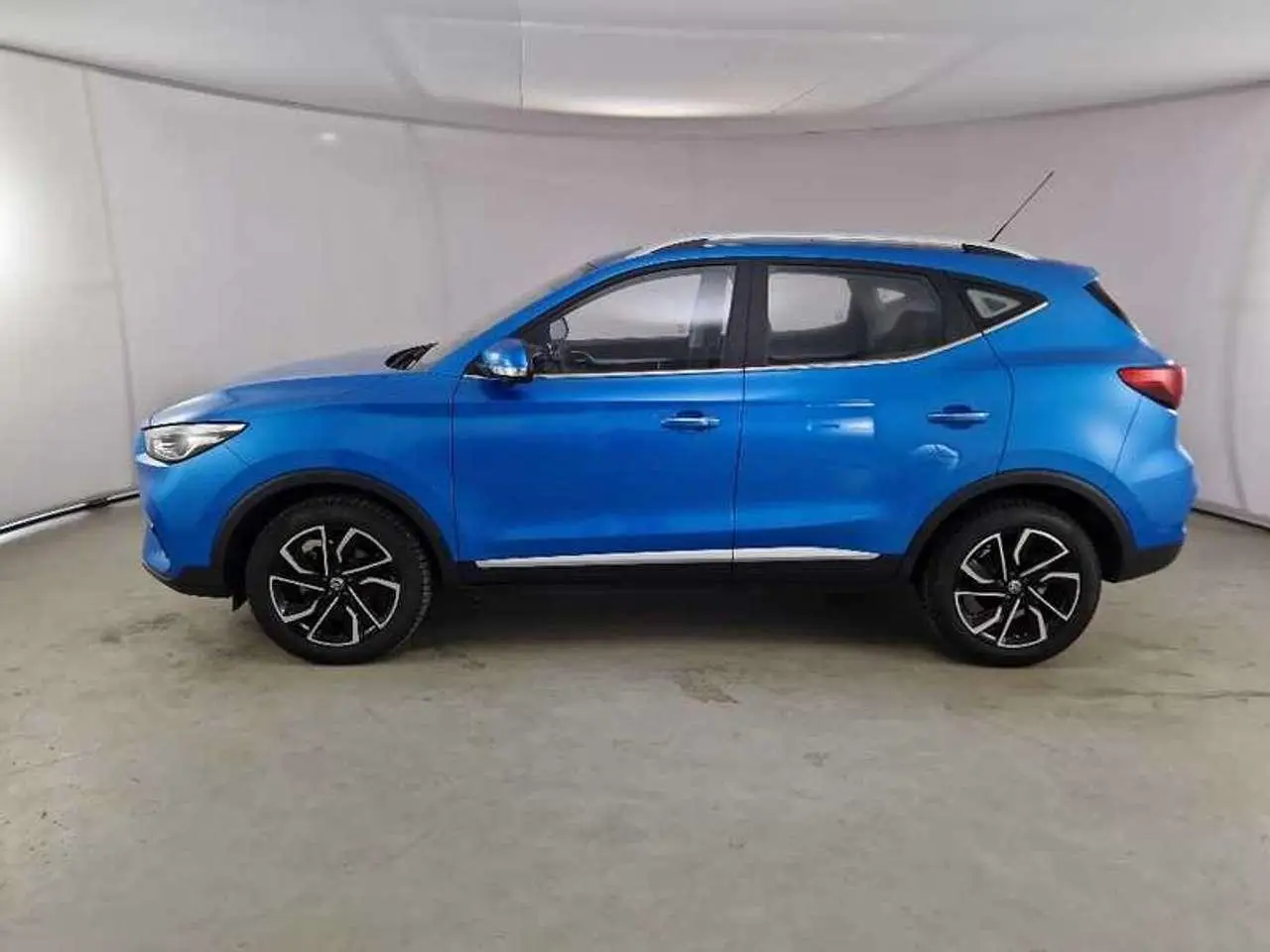 Photo 1 : Mg Zs 2023 Essence