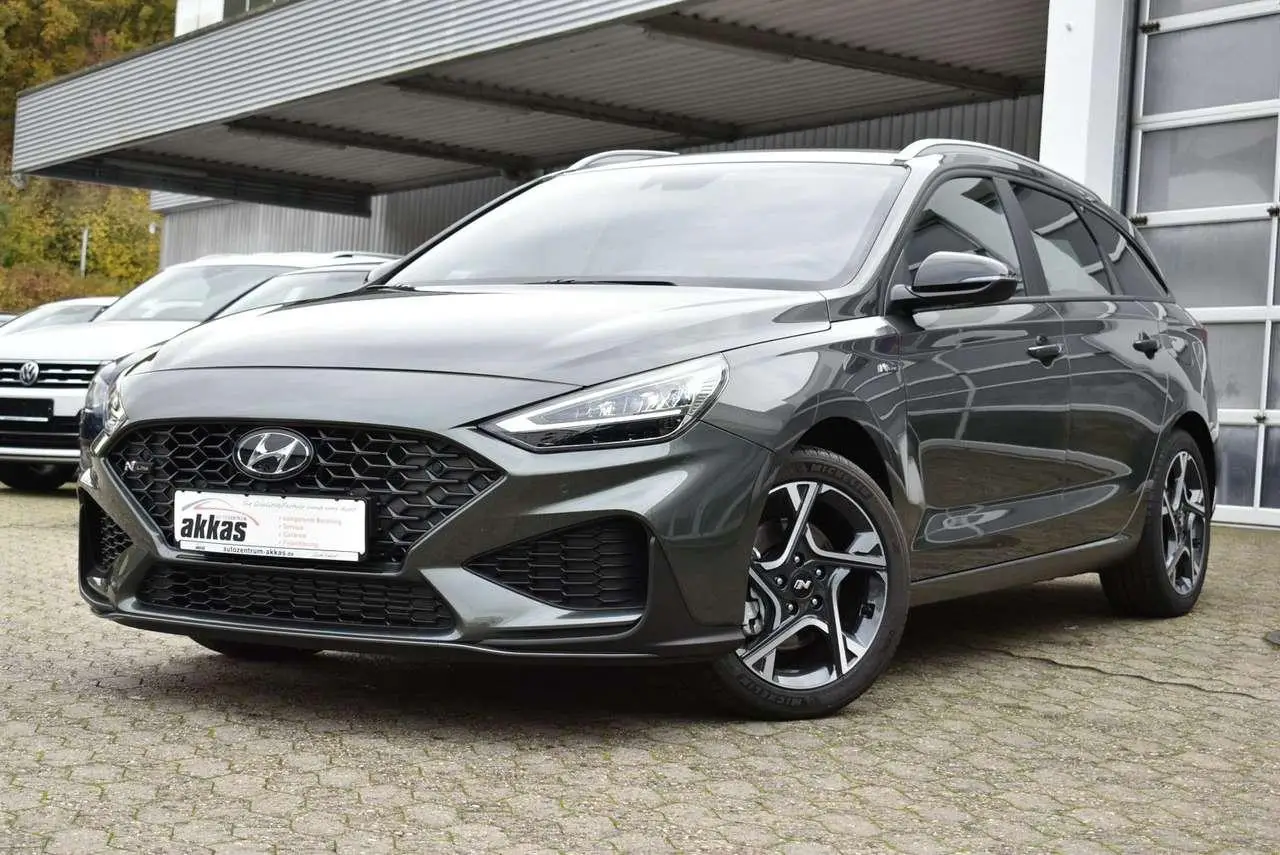 Photo 1 : Hyundai I30 2024 Petrol