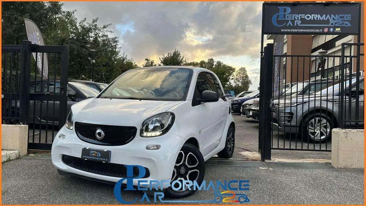 Photo 1 : Smart Fortwo 2015 Petrol