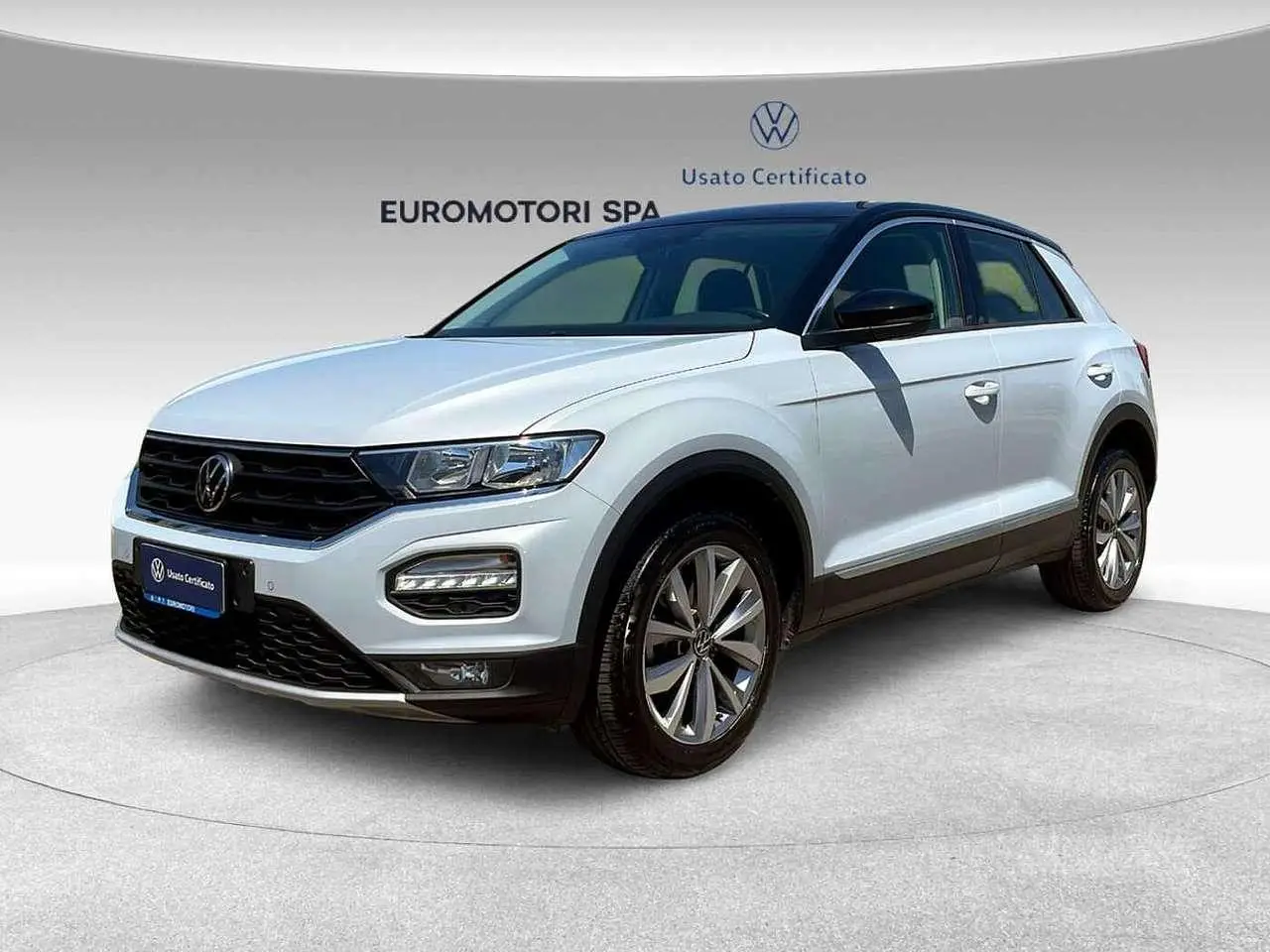 Photo 1 : Volkswagen T-roc 2021 Essence