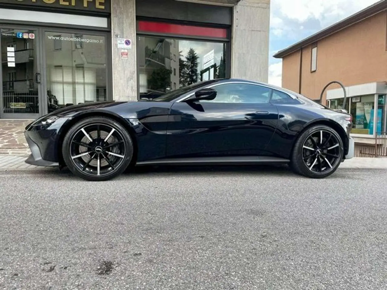 Photo 1 : Aston Martin Vantage 2023 Essence