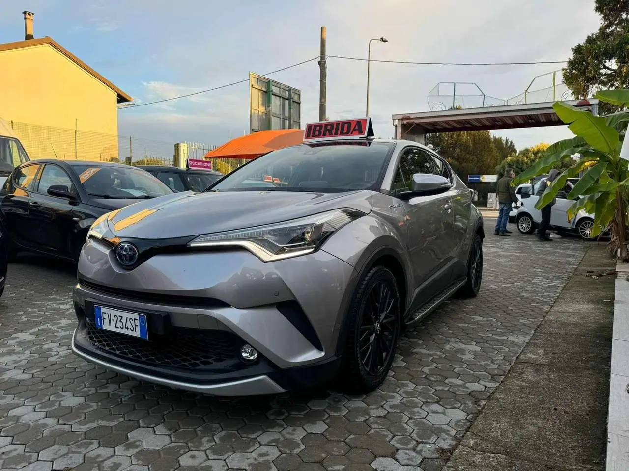 Photo 1 : Toyota C-hr 2019 Hybrid