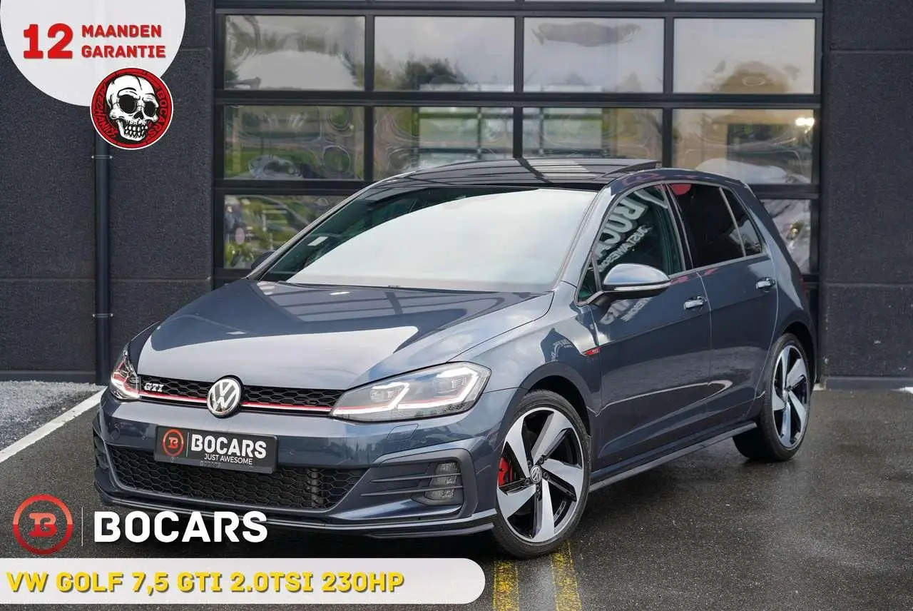 Photo 1 : Volkswagen Golf 2018 Petrol