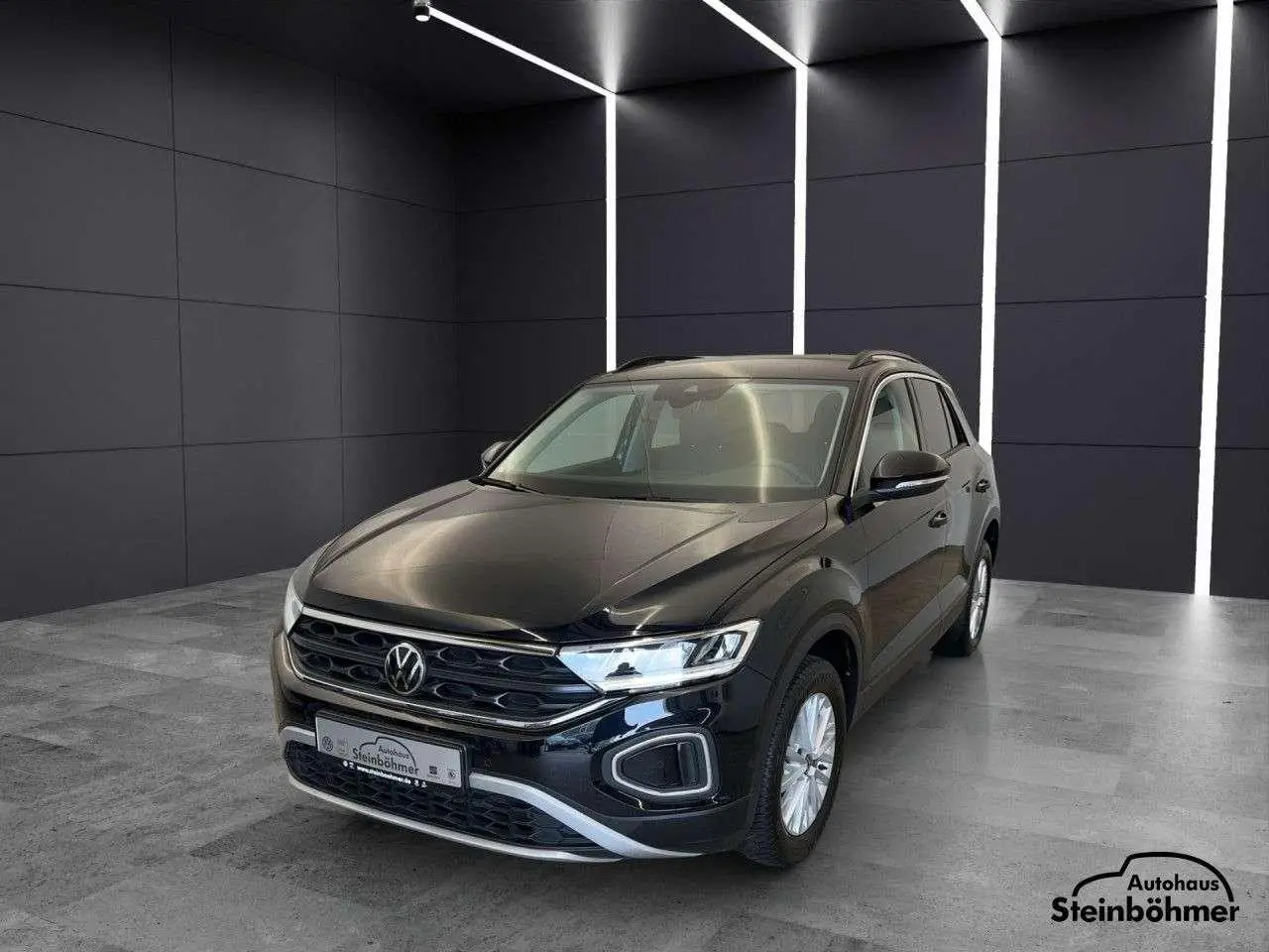 Photo 1 : Volkswagen T-roc 2023 Essence