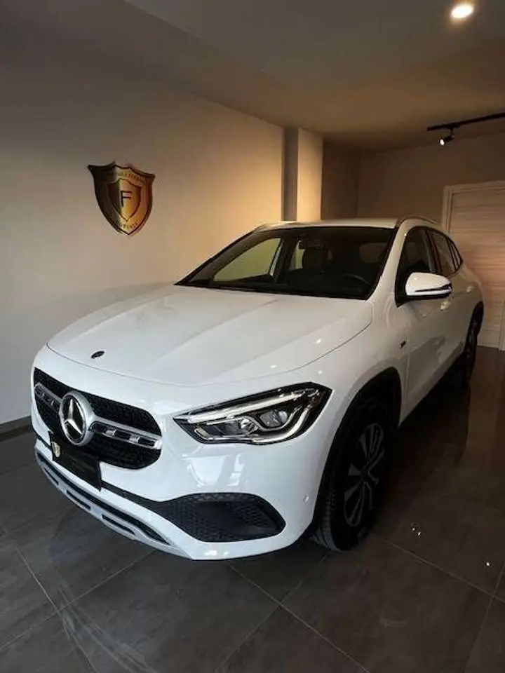 Photo 1 : Mercedes-benz Classe Gla 2020 Hybride