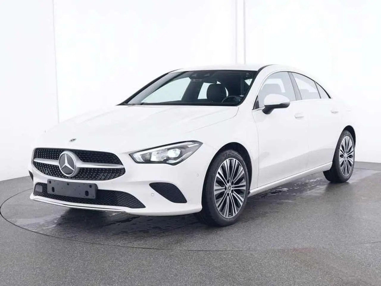 Photo 1 : Mercedes-benz Classe Cla 2023 Petrol