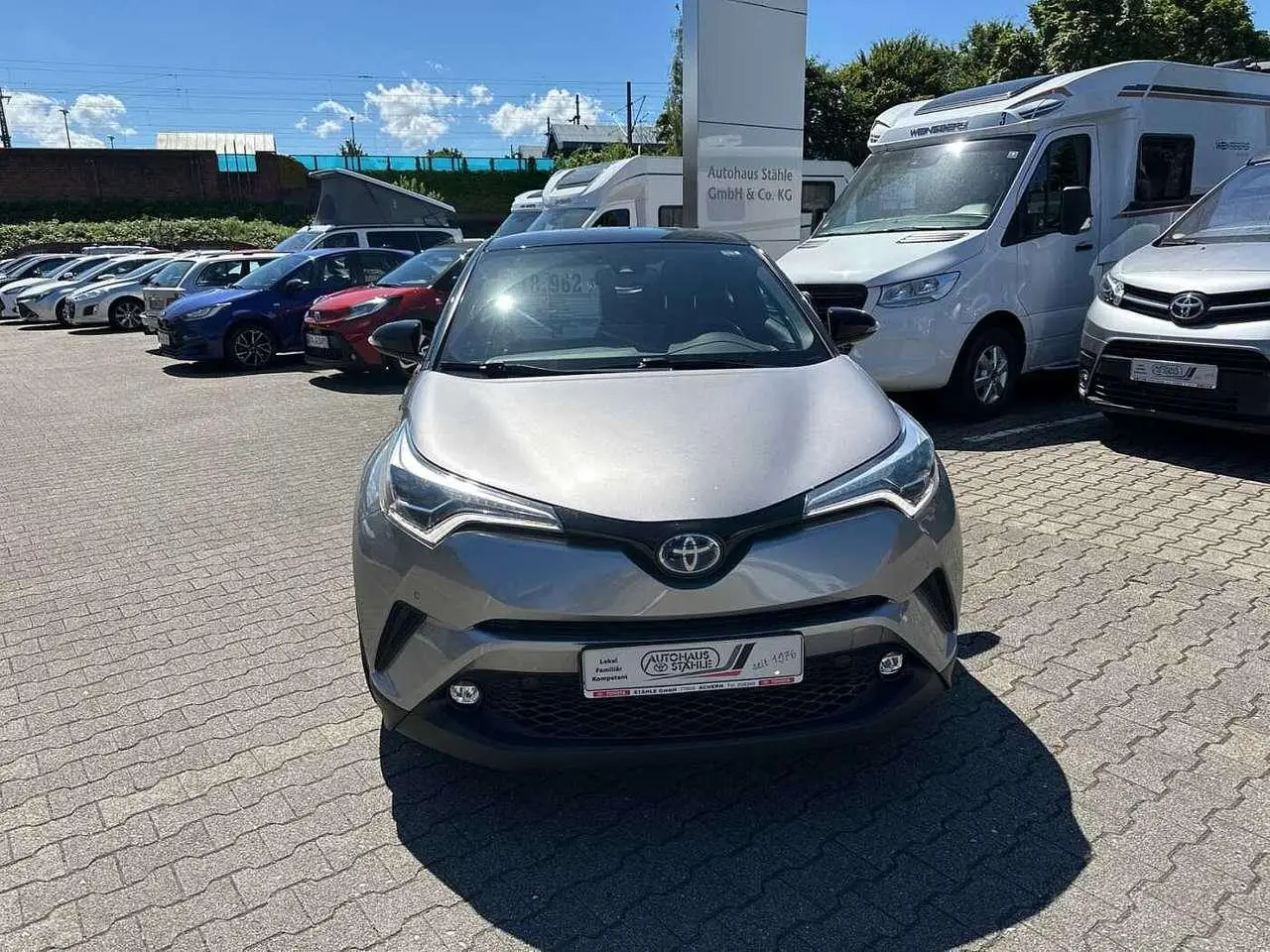 Photo 1 : Toyota C-hr 2019 Petrol