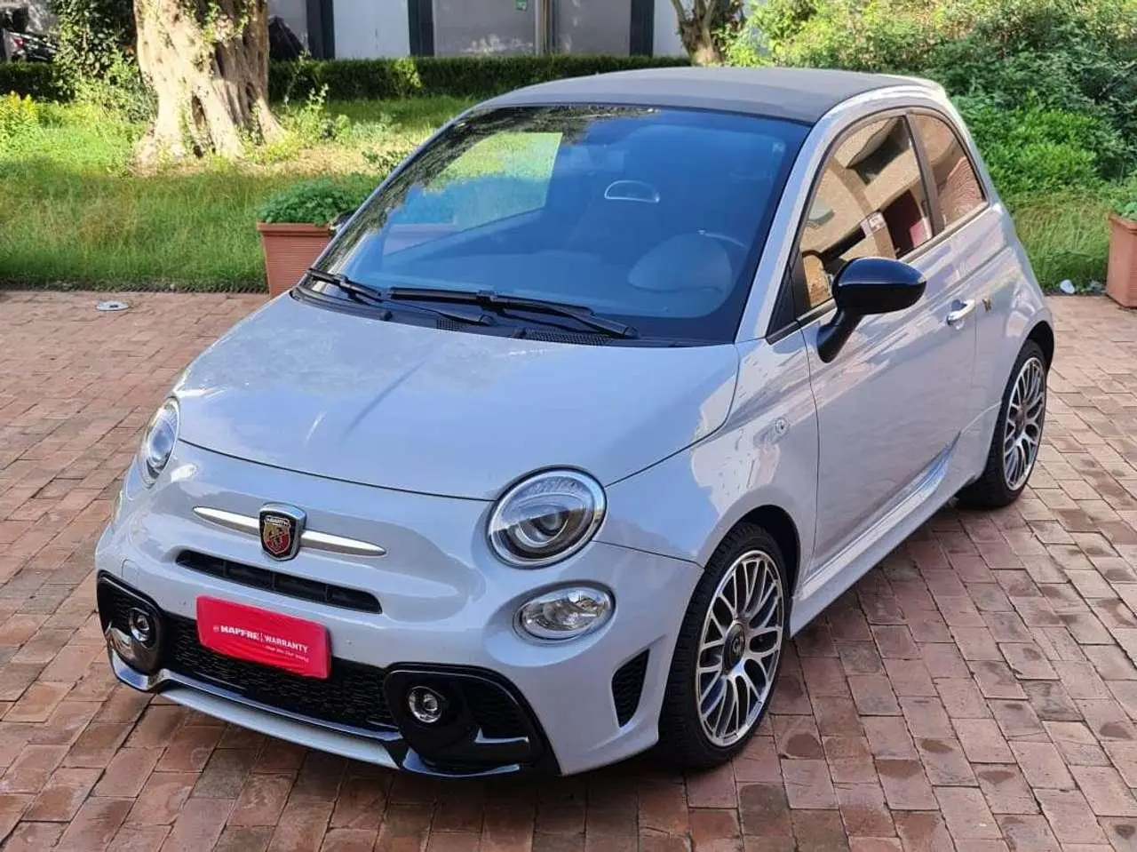 Photo 1 : Abarth 595 2023 Hybrid