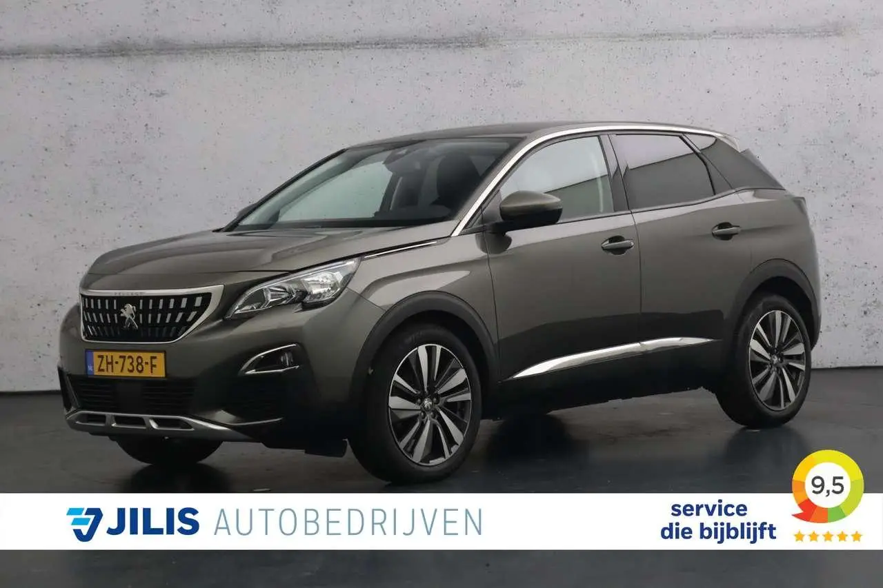 Photo 1 : Peugeot 3008 2019 Essence