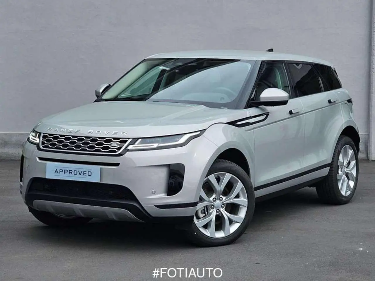 Photo 1 : Land Rover Range Rover Evoque 2023 Hybride