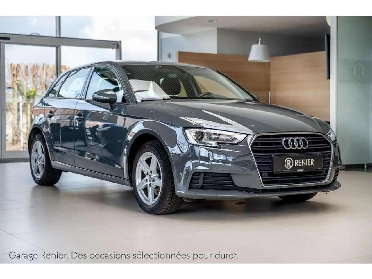 Photo 1 : Audi A3 2019 Petrol