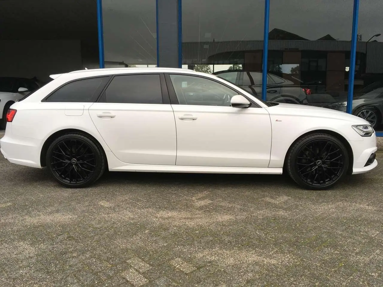 Photo 1 : Audi A6 2018 Petrol