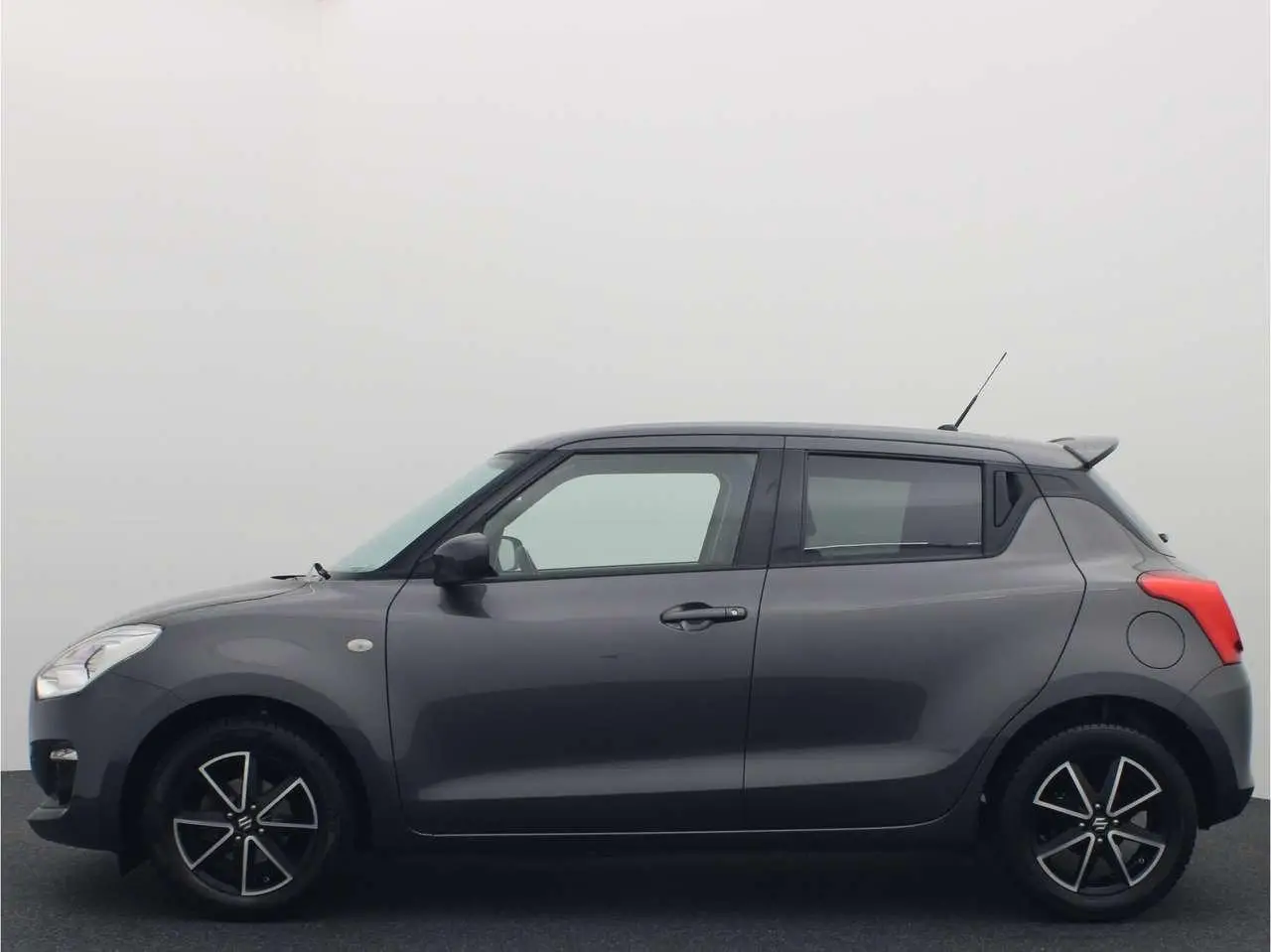 Photo 1 : Suzuki Swift 2018 Essence