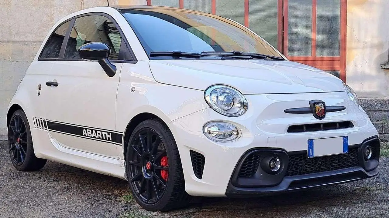 Photo 1 : Abarth 595 2021 Petrol