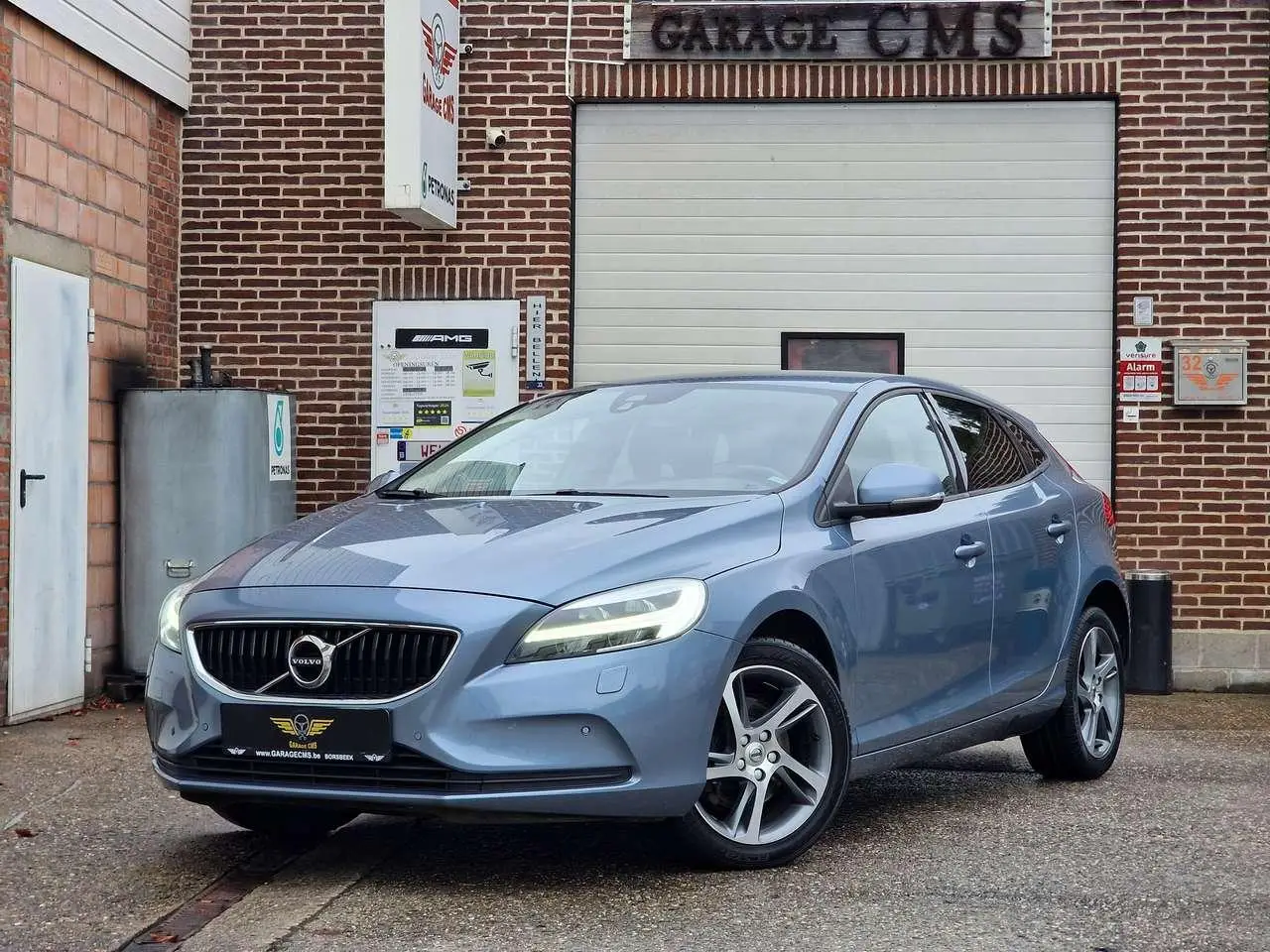 Photo 1 : Volvo V40 2016 Essence