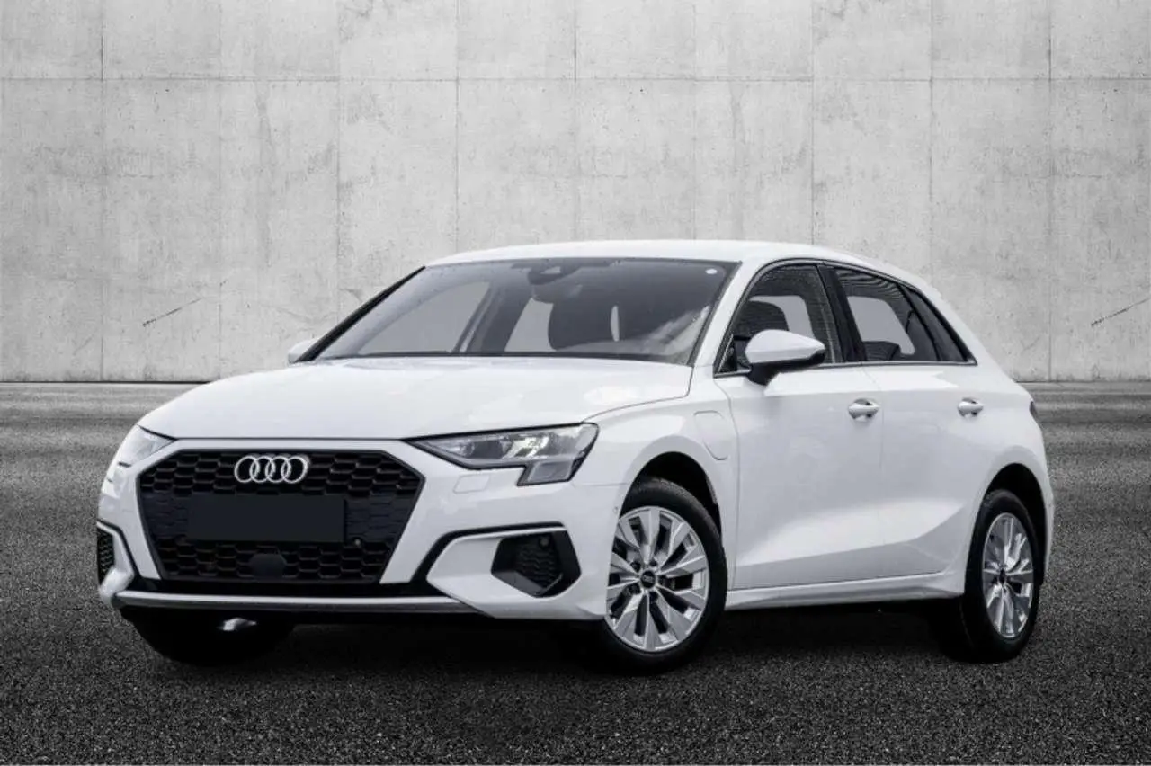 Photo 1 : Audi A3 2022 Hybride