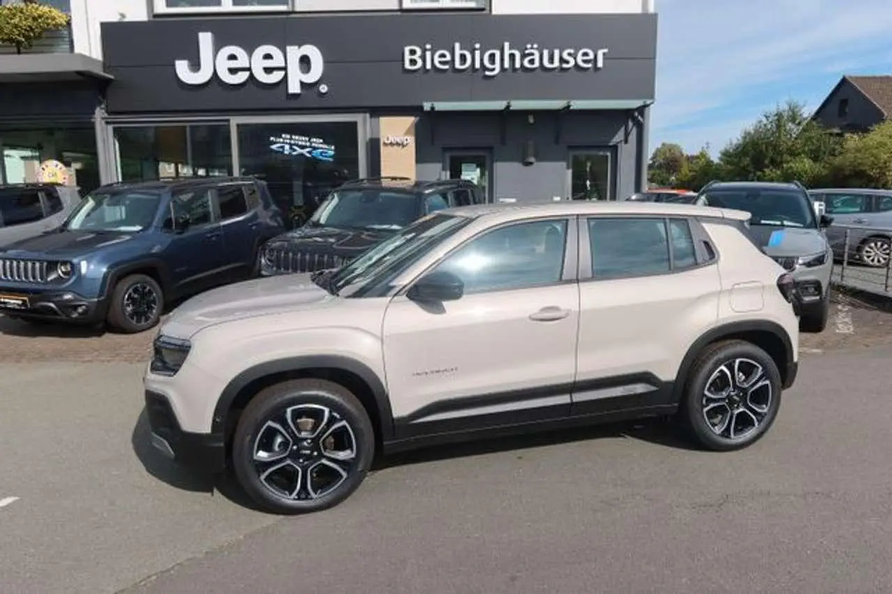 Photo 1 : Jeep Avenger 2023 Petrol