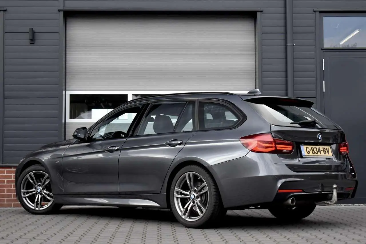 Photo 1 : Bmw Serie 3 2019 Essence