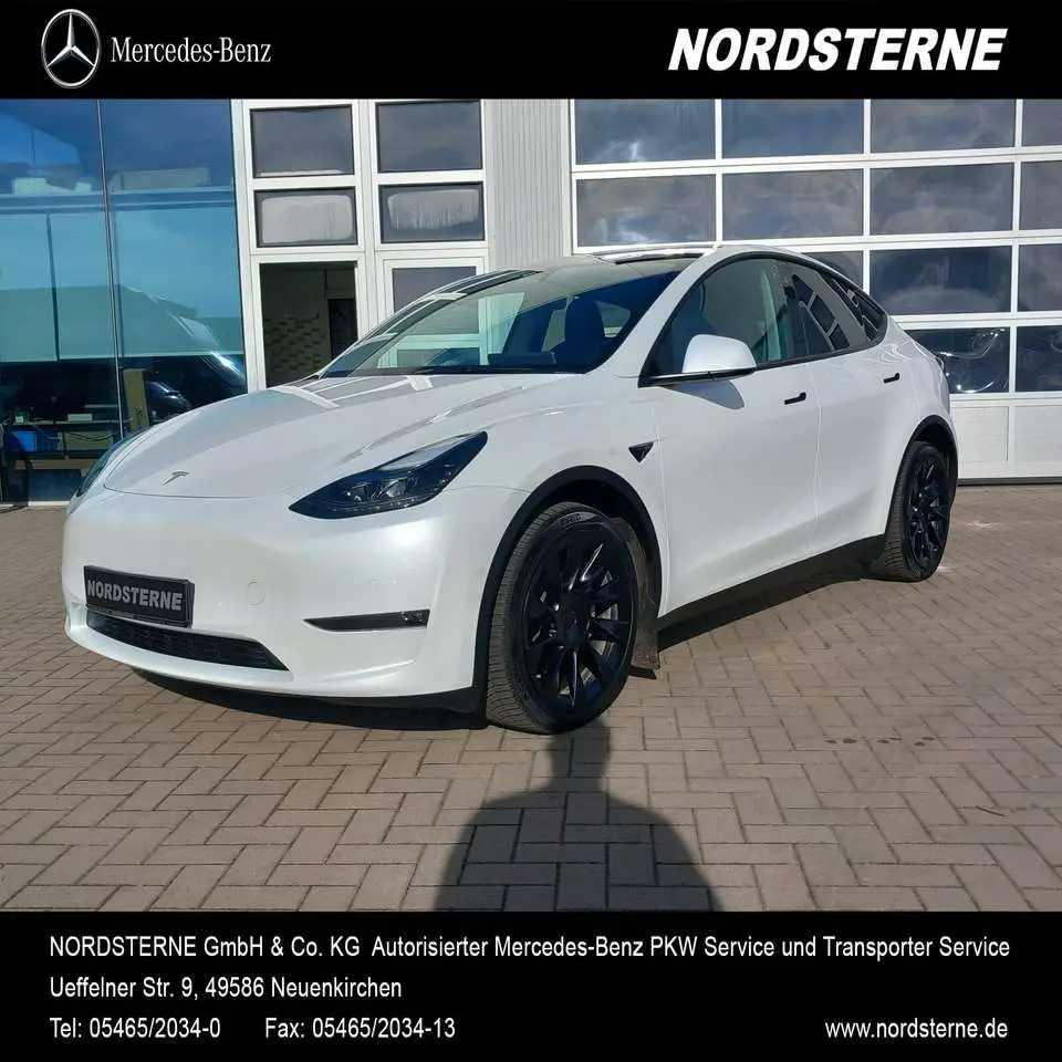 Photo 1 : Tesla Model Y 2022 Électrique