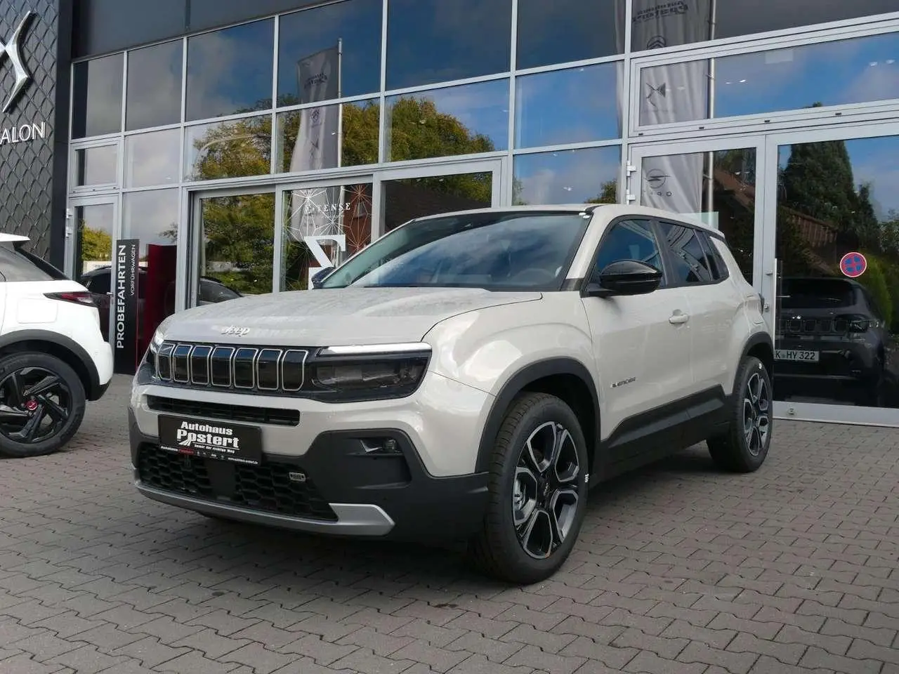 Photo 1 : Jeep Avenger 2024 Petrol