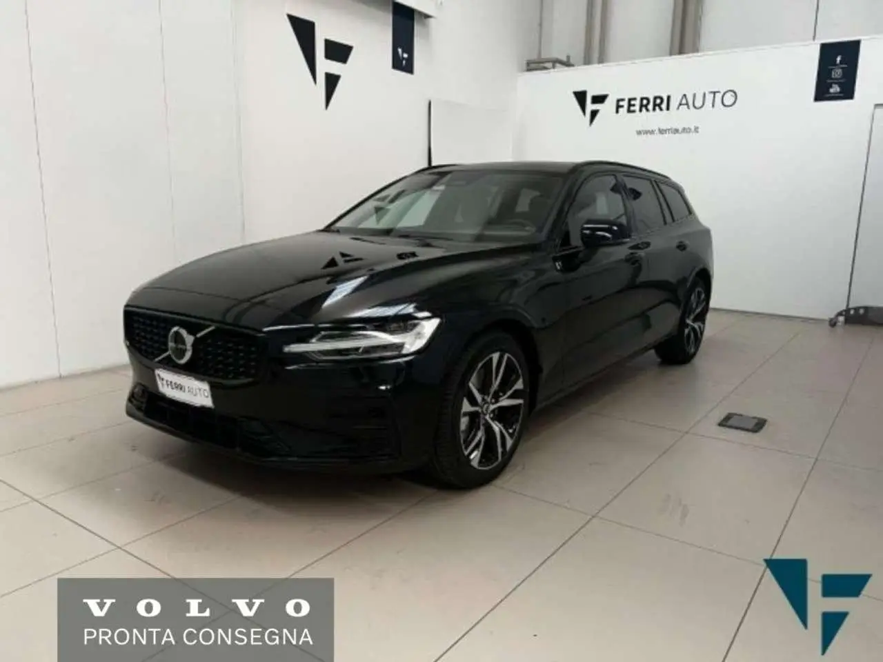 Photo 1 : Volvo V60 2024 Hybride