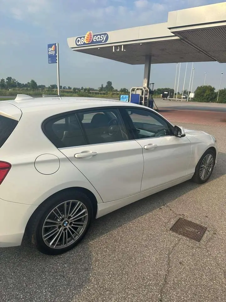 Photo 1 : Bmw Serie 1 2019 Diesel