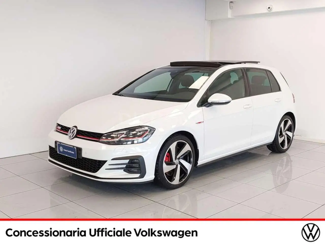 Photo 1 : Volkswagen Golf 2019 Petrol