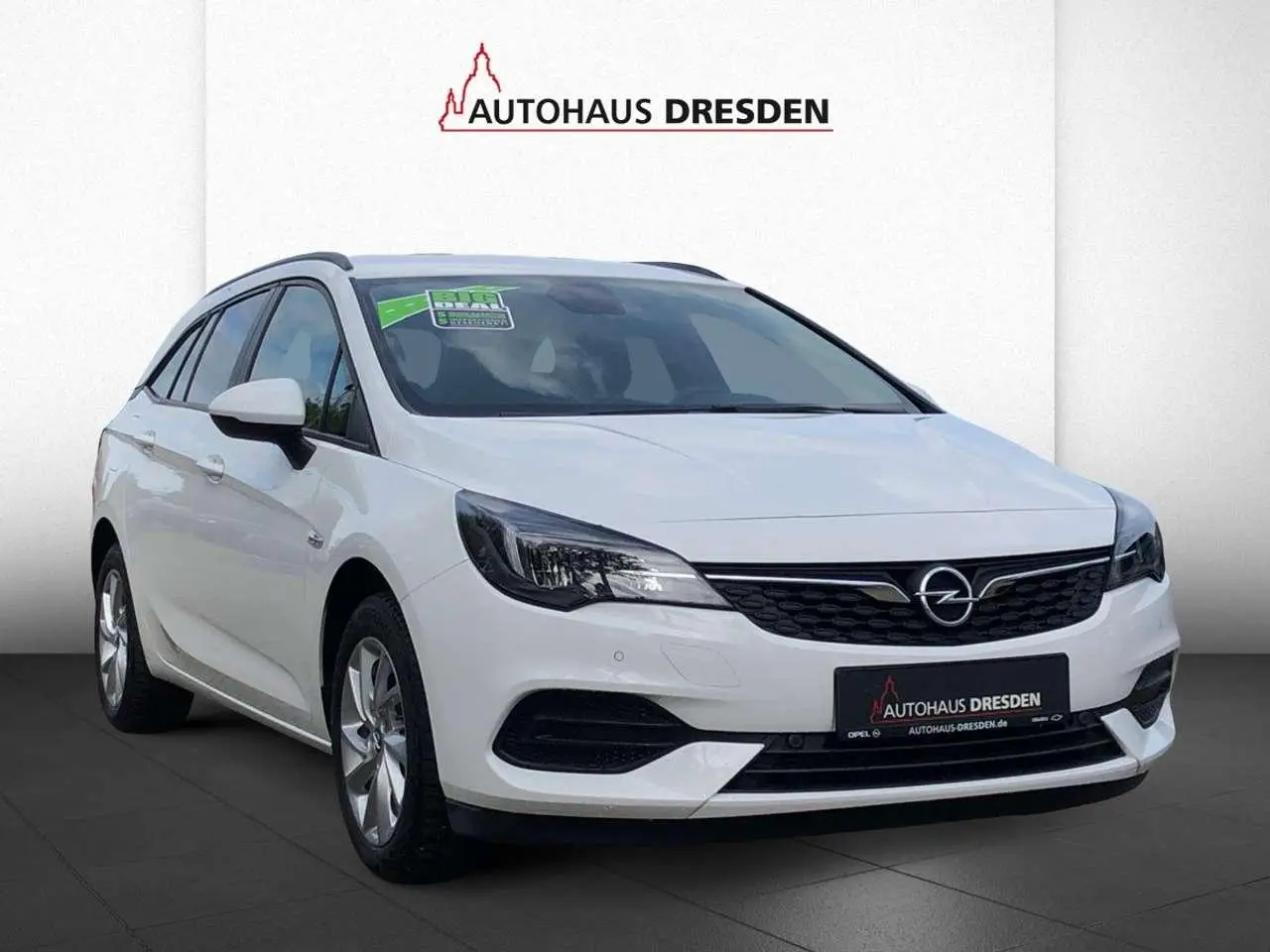 Photo 1 : Opel Astra 2020 Essence