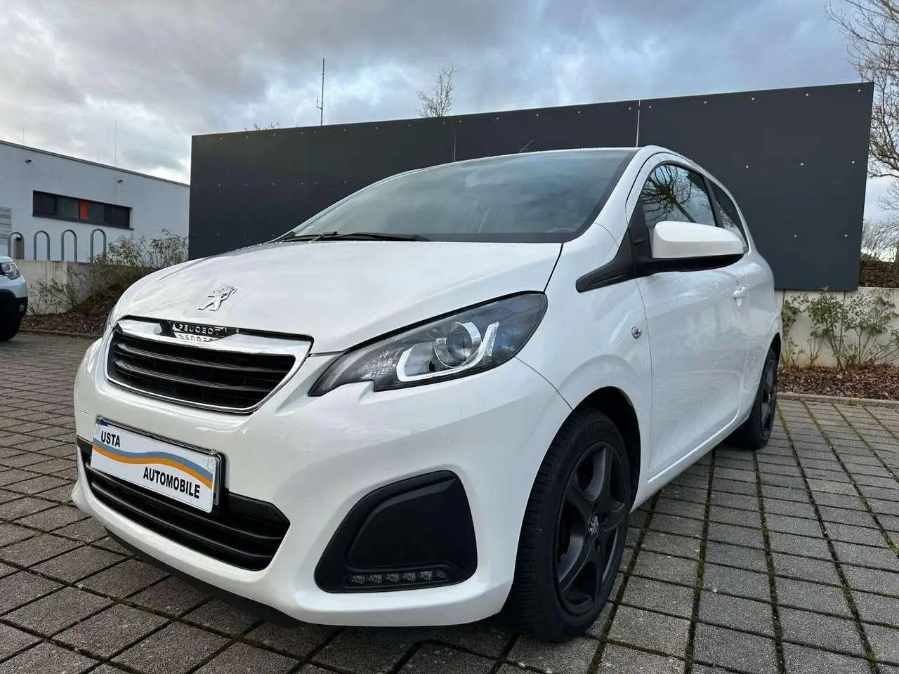 Photo 1 : Peugeot 108 2020 Essence