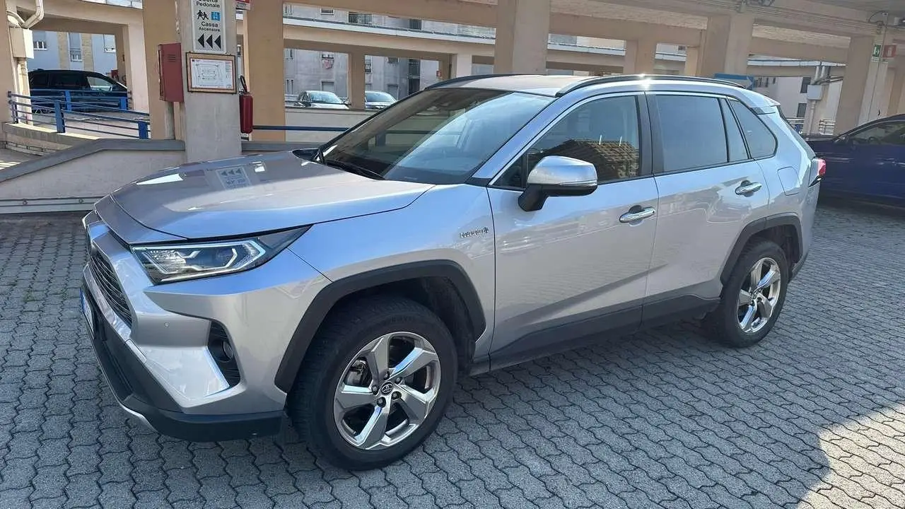 Photo 1 : Toyota Rav4 2019 Hybrid