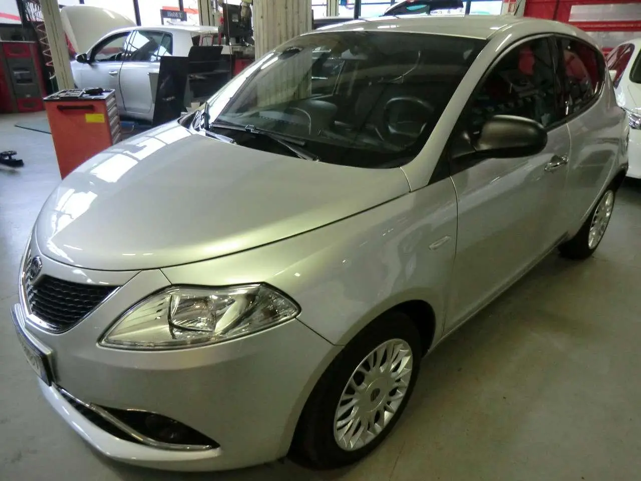 Photo 1 : Lancia Ypsilon 2016 Essence