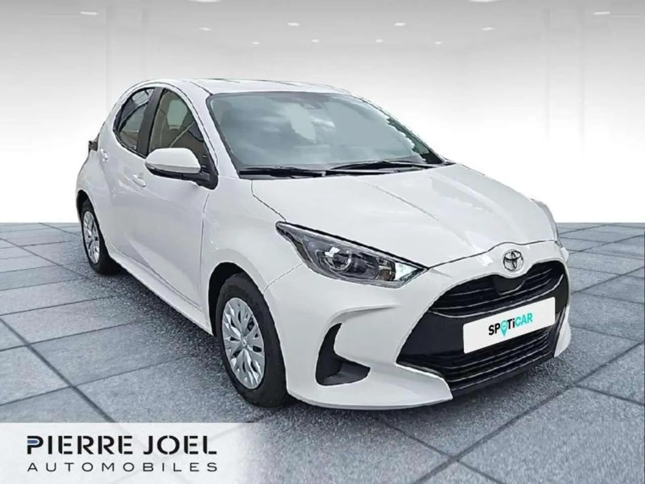 Photo 1 : Toyota Yaris 2024 Petrol